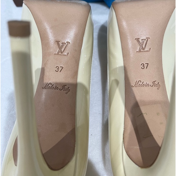 LOUIS VUITTON Ivory Damier Azul Valentine Check Bow Patent & Canvas Pumps 37 - Picture 9 of 10